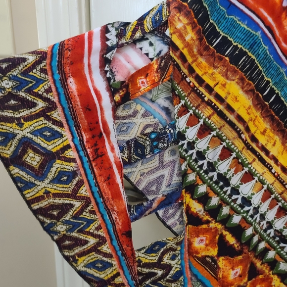 Colorful Geometric Patterned Top - Picture 7 of 15